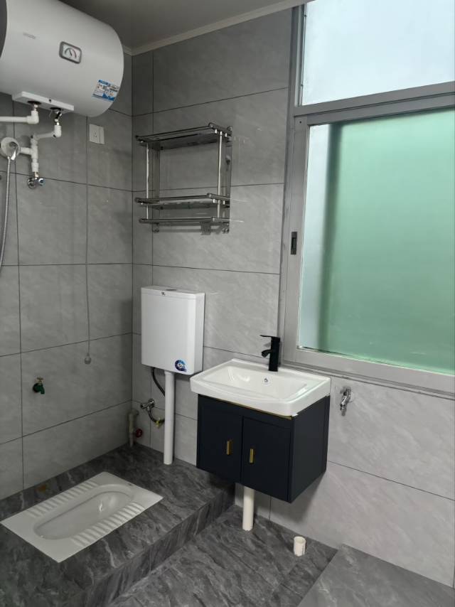 西城七口街团结小学附近单间出租 3